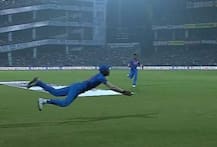 দেখুন: হার্দিক পান্ড্যর মতো দুরন্ত ক্যাচ আহমেদ শেহজাদের