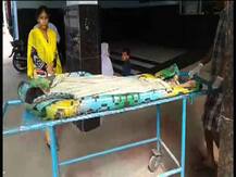 ফের রবিনসন স্ট্রিট কাণ্ড, মৃত মায়ের দেহ ৩ দিন ধরে আগলে বসে মানসিক ভারসাম্যহীন ছেলে