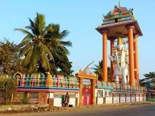 দশ বছরে ভিক্ষের টাকা জমিয়ে মন্দির ট্রাস্টে আড়াই লক্ষ টাকা দান মহিলার