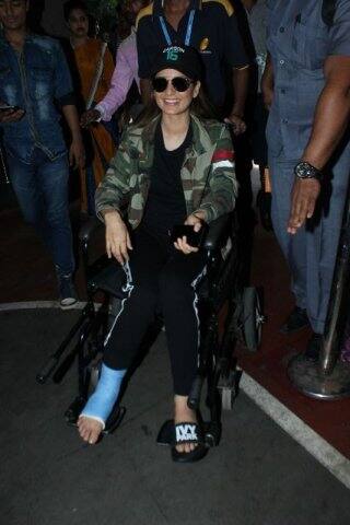 কঙ্গনাকে ১ সপ্তাহ বিশ্রাম নিতে বলা হয়েছে, ততদিন বন্ধ থাকবে শ্যুটিং। 