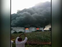 ইএম বাইপাস লাগোয়া চৌবাগায় \'বেআইনি\' জুতোর কারখানায় ভয়াবহ আগুন, ছবি তুলতে গিয়ে আক্রান্ত এবিপি আনন্দর প্রতিনিধি