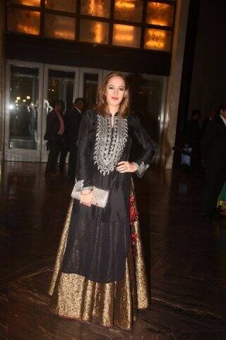 যুবরাজ সিংহকে দেখা গেল না। তবে পত্নী হ্যাজেল ছিলেন অনুষ্ঠানে। 