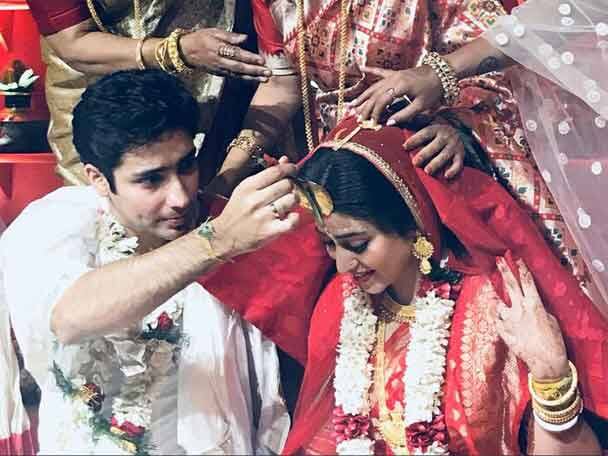 বদলে গেল গোটা জীবন