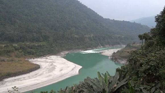 অরুণাচলে সিয়াং নদীর জল কালো, নেপথ্যে চিনের সুড়ঙ্গ-খনন? China behind Arunachal Pradesh river turning black? অরুণাচলে সিয়াং নদীর জল কালো, নেপথ্যে চিনের সুড়ঙ্গ-খনন?