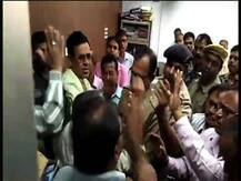 বদলি নিয়ে স্বাস্থ্যভবনে বিক্ষোভ, আচমকা অসুস্থ হয়ে এক কর্মীর মৃত্যু