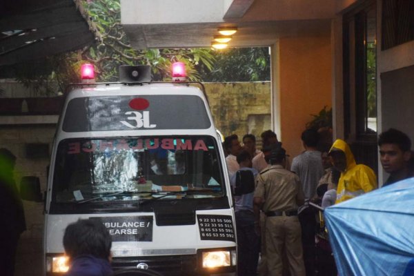 উপস্থিত ছিলেন রাকেশ ওমপ্রকাশ মেহরা, পূনম ধিল্লোঁ, শক্তি কপূর, সুরেশ ওবরয়ে, সরোজ খান প্রমুখ।