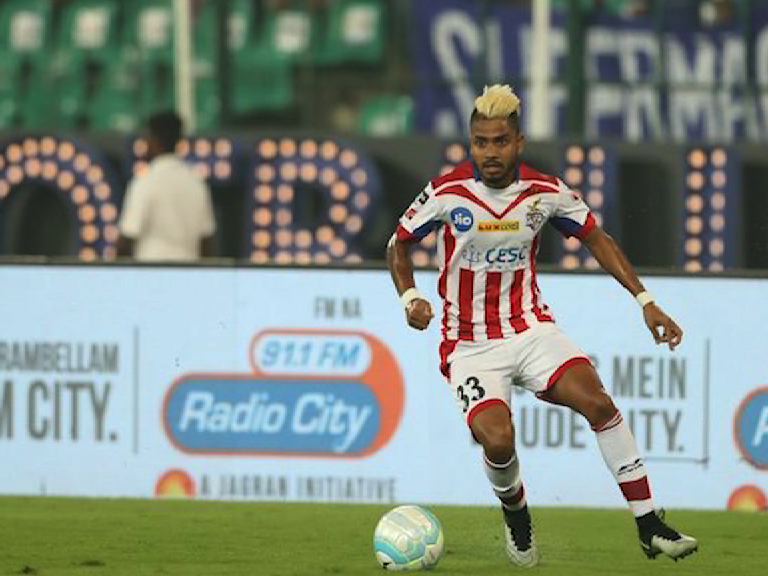 এটিকে-র ফুটবলার প্রবীর দাসের বিরুদ্ধে বধূ নির্যাতনের অভিযোগ আনলেন স্ত্রী তনুশ্রী