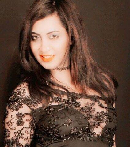 আর্শি সম্পর্কে পুরানো তথ্যা জানার জন্যই লোকজন গুগলে সার্চ করেছেন। এই তালিকায় আর্শির পর রয়েছেন হরিয়ানার গায়িকা তথা নৃত্যশিল্পী সপনা চৌধুরী। 