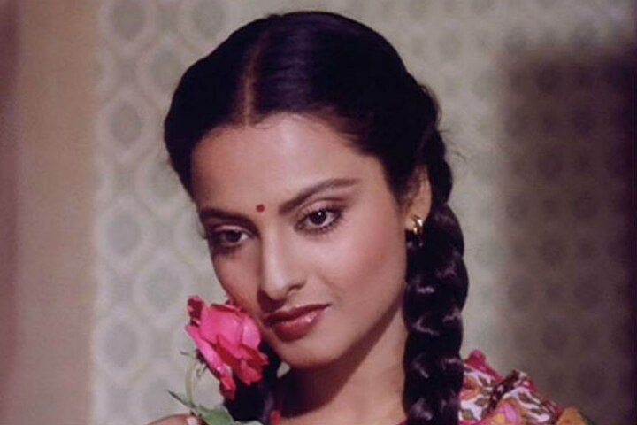 Smita Patil a far better actress than me, says Rekha স্মিতা পাটিল আমার থেকে অনেক ভাল অভিনেত্রী ছিলেন, বললেন রেখা