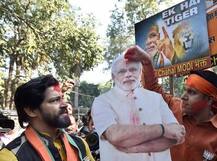 দেখুন, গুজরাত, হিমাচল প্রদেশে ভোটের ফল প্রকাশের পর বিজেপি নেতা-কর্মীদের উল্লাস