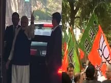 ভিকট্রি চিহ্ন দেখালেন প্রধানমন্ত্রী, গুজরাত ও হিমাচলের ফল উন্নয়ন, মোদীর ওপর আস্থার প্রকাশ, বলছে বিজেপি