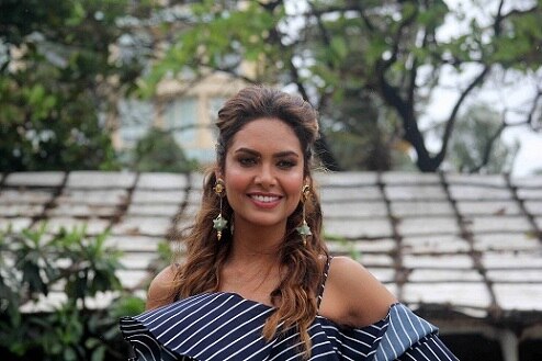 ‘Lingerie queen’ Esha Gupta to own a football team! জন আব্রাহামের পথে হেঁটে এবার এষা গুপ্ত তৈরি করতে চান মহিলা ফুটবল টিম!