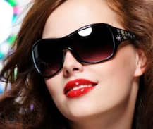 রোদ চশমায় স্পাই ক্যাম লাগিয়ে নভি মু্ম্বইয়ের থানার ছবি তুলে আটক এক যুবতী