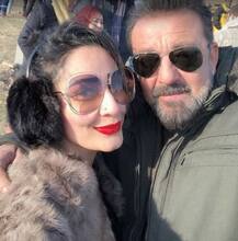 কিরগিজস্তানে বরফের মধ্যে শ্যুটিং করছেন সঞ্জয় দত্ত, সেখানেই হাজির মান্যতা, তারপর কী হল দেখুন