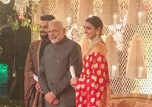 বিরাট-অনুষ্কা রিসেপশন: প্রধানমন্ত্রী কি উপহার দিলেন নবদম্পতিকে?