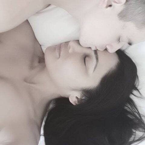 মিশরে স্বামীর সঙ্গে ঘনিষ্ঠমুহূর্তের ছবি শেয়ার করলেন সোফিয়া হায়াত