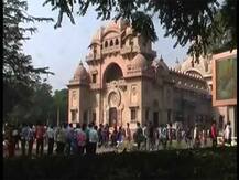 বড়দিনের আগের দিনেই উৎসবের মেজাজে শহরবাসী