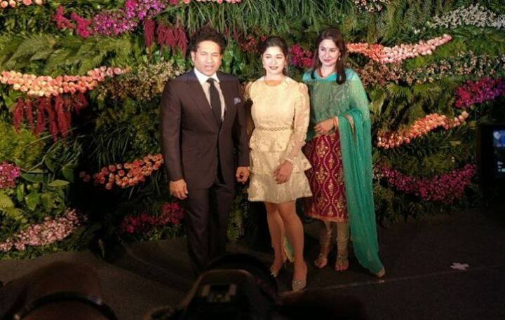 সপরিবারে উপস্থিত হলেন সচিন তেন্ডুলকর।