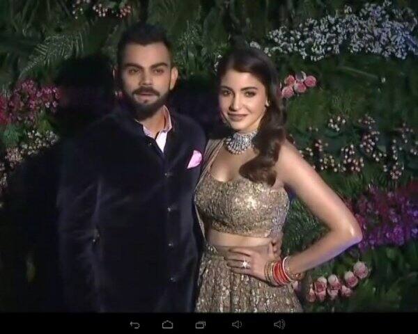 মুম্বইতে অনুষ্ঠিত হচ্ছে বিরাট কোহলি ও অনুষ্কা শর্মার গ্র্যান্ড রিসেপশন পার্টি।