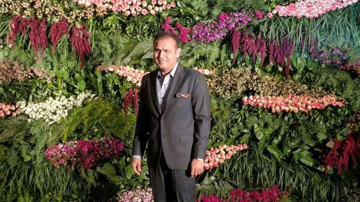 উপস্থিত বীরেন্দ্র সহবাগ