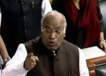 হেগড়ের বিতর্কিত মন্তব্যের প্রতিবাদে বিরোধীদের বিক্ষোভে পণ্ড লোকসভার অধিবেশন