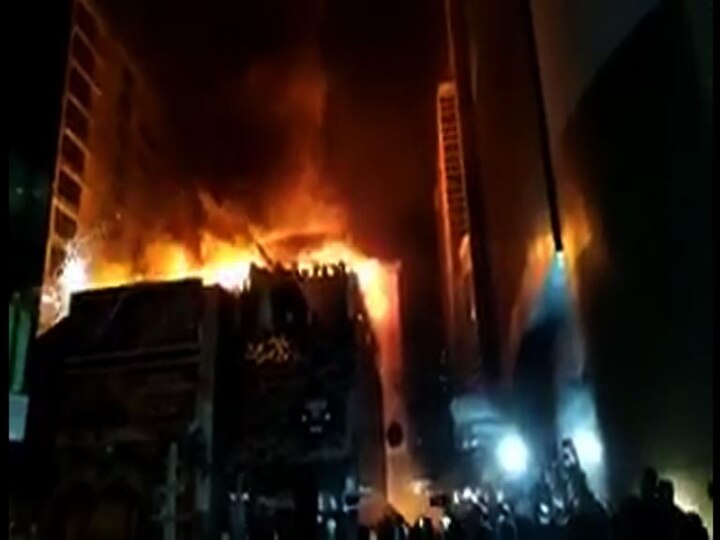 Fire breaks out at Kamla Mills compound, Mumbai, 15 dead and many injured মুম্বইয়ের কমলা মিলস এলাকায় শঙ্কর মহাদেবনের ছেলের রেস্তোঁরায় ভয়াবহ আগুন, দম আটকে মৃত অন্তত ১৪