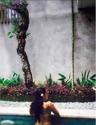 বাবা জ্যাকি শ্রফ বলেছেন, সিনেমায় অভিনয় নিয়ে সিদ্ধান্তটা কৃষ্ণা নিজেই নেবে। 