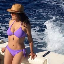 দেখুন, সলমা হায়েকের নববর্ষ পালনের ছবি