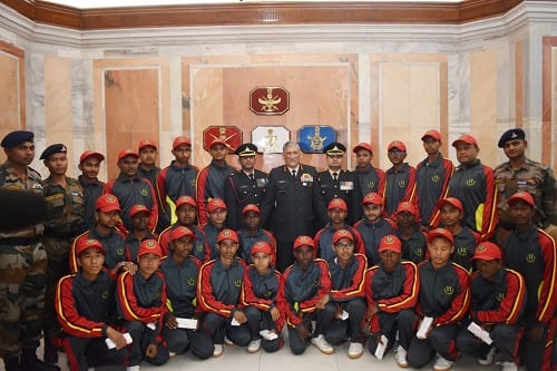 We must rise above our ‘microscopic identities’: Army chief খণ্ড পরিচয়ের উর্ধ্বে ওঠা উচিত, সেনায় যোগ দিন, তরুণদের সেনাপ্রধান