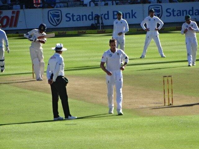 চোট সারিয়ে দলে ফিরে দারুণ বোলিং ডেল স্টেইনের।