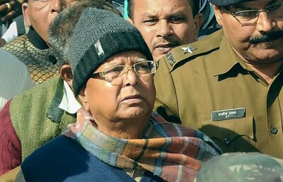 Fodder scam case- RJD chief Lalu Prasad sentenced to three-and-a-half years, also orderded to pay Rs 5 lakh fine, will challenge in HC পশুখাদ্য কেলেঙ্কারি:  লালুপ্রসাদের সাড়ে তিন বছর জেল, ৫ লক্ষ টাকা জরিমানা, হাইকোর্টে চ্যালেঞ্জ করে জামিন চাইব, জানালেন তেজস্বী