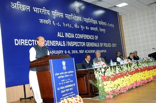 জম্মু ও কাশ্মীরের তরুণদের ভারতের বিরুদ্ধে উস্কানি দিচ্ছে পাকিস্তান, দাবি রাজনাথের Pakistan inciting J-k youths against India: Rajnath জম্মু ও কাশ্মীরের তরুণদের ভারতের বিরুদ্ধে উস্কানি দিচ্ছে পাকিস্তান, দাবি রাজনাথের