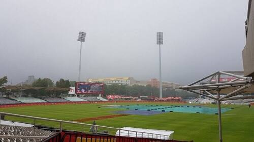 খরার পর বৃষ্টি নামায় নিঃসন্দেহে কেপ টাউনের সাধারণ মানুষ খুশি হয়েছেন