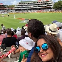 শুধু অনুষ্কাই নন, দক্ষিণ আফ্রিকায় ভারতীয় দলের জন্য গলা ফাটাচ্ছেন আরও এক অভিনেত্রী