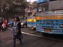 দুই বাসের রেষারেষিতে দুর্ঘটনা, খান্না মোড়ে নিহত মহিলা