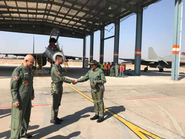কয়েকদিন আগে, বায়ুসেনার মিগ-২৯কে যুদ্ধবিমানেও চড়েছিলেন তিনি।