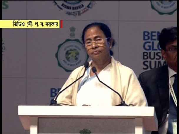 Bengal gets investment proposals of Rs 2.20 lakh cr: Mamata ২ লক্ষ কোটি টাকারও বেশি বিনিয়োগ প্রস্তাব, ২০ লক্ষ কর্মসংস্থানের সম্ভাবনা, শিল্প সম্মেলনে দাবি মুখ্যমন্ত্রীর