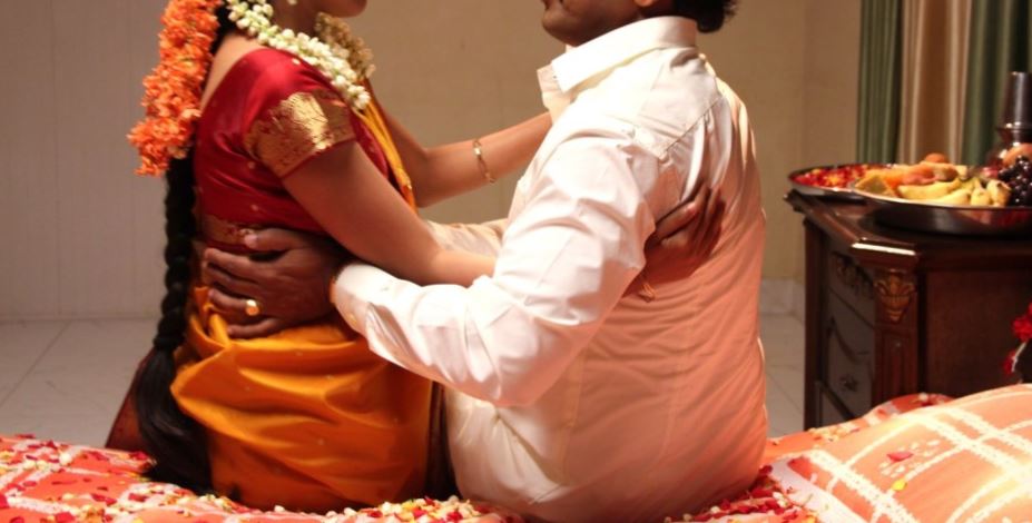 পাকিস্তানে গোপনাঙ্গে লোহার রড ঢুকিয়ে ধর্ষণ \'সাইকোপ্যাথ\' স্বামীর, মৃত্যু স্ত্রীর!