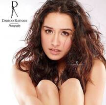 ডাব্বু রতনানির ক্যামেরায় কেমন লাগছে শ্রদ্ধাকে? দেখুন