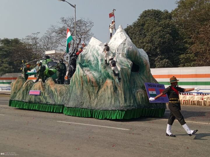 প্রতি বছরের মতো এবছরও প্রজাতন্ত্র দিবসের দিন কলকাতার রেড রোডে হবে বর্ণাঢ্য কুচকাওয়াজ। 