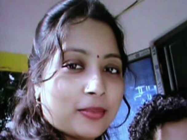 Young teacher died at Chinsurah, raised suspicion চুঁচুড়ায় তরুণী শিক্ষিকার রহস্যমৃত্যু, ফ্ল্যাট থেকে উদ্ধার ঝুলন্ত দেহ