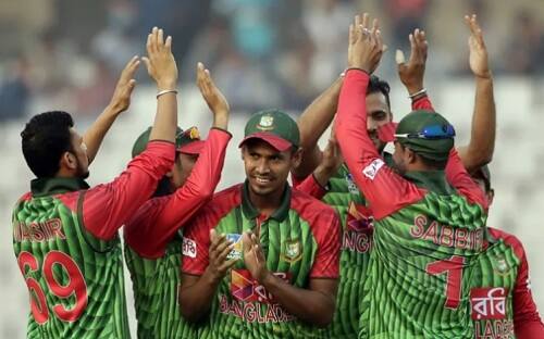 বাংলাদেশের তারকা অলরাউন্ডার শাকিব আল হাসানও জিম্বাবোয়ের বিরুদ্ধে দারুণ পারফরম্যান্স দেখিয়েছেন। তিনি ৯১ রান করেন। বাংলাদেশ ত্রিদেশীয় সিরিজের ফাইনালে পৌঁছে গিয়েছে