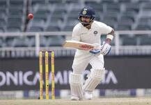 এলগারের হেলমেটে বল লাগার পর নির্ধারিত সময়ের আগে ম্যাচ থামালেন আম্পায়ারেরা