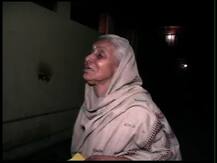 বাড়ি ‘হাতাতে’ অশক্ত বৃদ্ধা মার ওপর অত্যাচার ছোট ছেলের