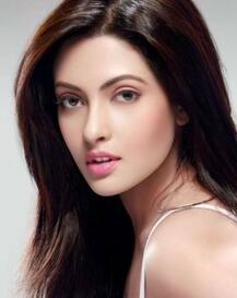 গোয়ার সৈকতে এভাবেই জন্মদিন পালন করলেন রিয়া সেন...