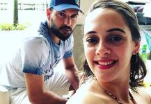 স্ত্রী হ্যাজেল কিচের এই ছবির জন্য সোশ্যাল মিডিয়ায় ট্রোলড যুবরাজ