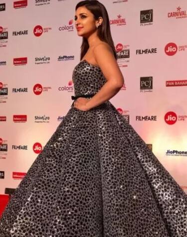 বলিউডে পা রাখার কয়েক বছরের মধ্যেই পরিণীতি সৌন্দর্য ও অভিনয়ের মাধ্যমে সবার মন জয় করে নিয়েছেন