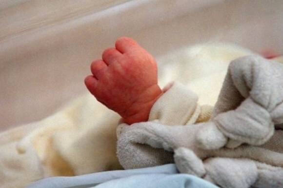 11-year-old girl gives birth to a son and the father is her 14-year-old brother স্পেনে সন্তানের জন্ম দিল ১১ বছরের মেয়ে, বাবা তারই ১৪ বছরের ভাই!