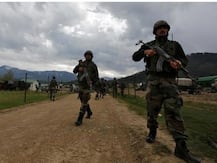 পাকিস্তানের অভিযোগ, নিয়ন্ত্রণরেখায় ভারতীয় সেনার হাতে প্রাণ হারাচ্ছেন সাধারণ মানুষ, ডাকা হল ভারতীয় কূটনীতিককে