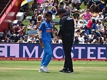 ভারতের হয়ে দুর্দান্ত বোলিং করেছেন লেগ-স্পিনার যুজবেন্দ্র চাহল